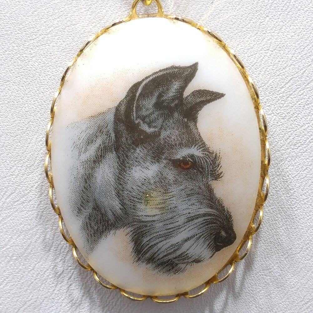 1960s Schnauzer Dog Pendant Necklace Ceramic Portrait Gold Tone Vintage Jewelry - Picture 8 of 10
